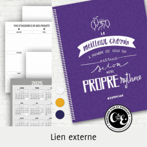 Agenda avec couverture personnalisée. Citation de Kim Auclair : Le meilleur chemin à prendre est celui tracé selon notre propre rythme.