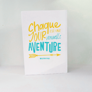 Carte de voeux pour un nouveau départ avec la phrase " Chaque jour est une nouvelle aventure "